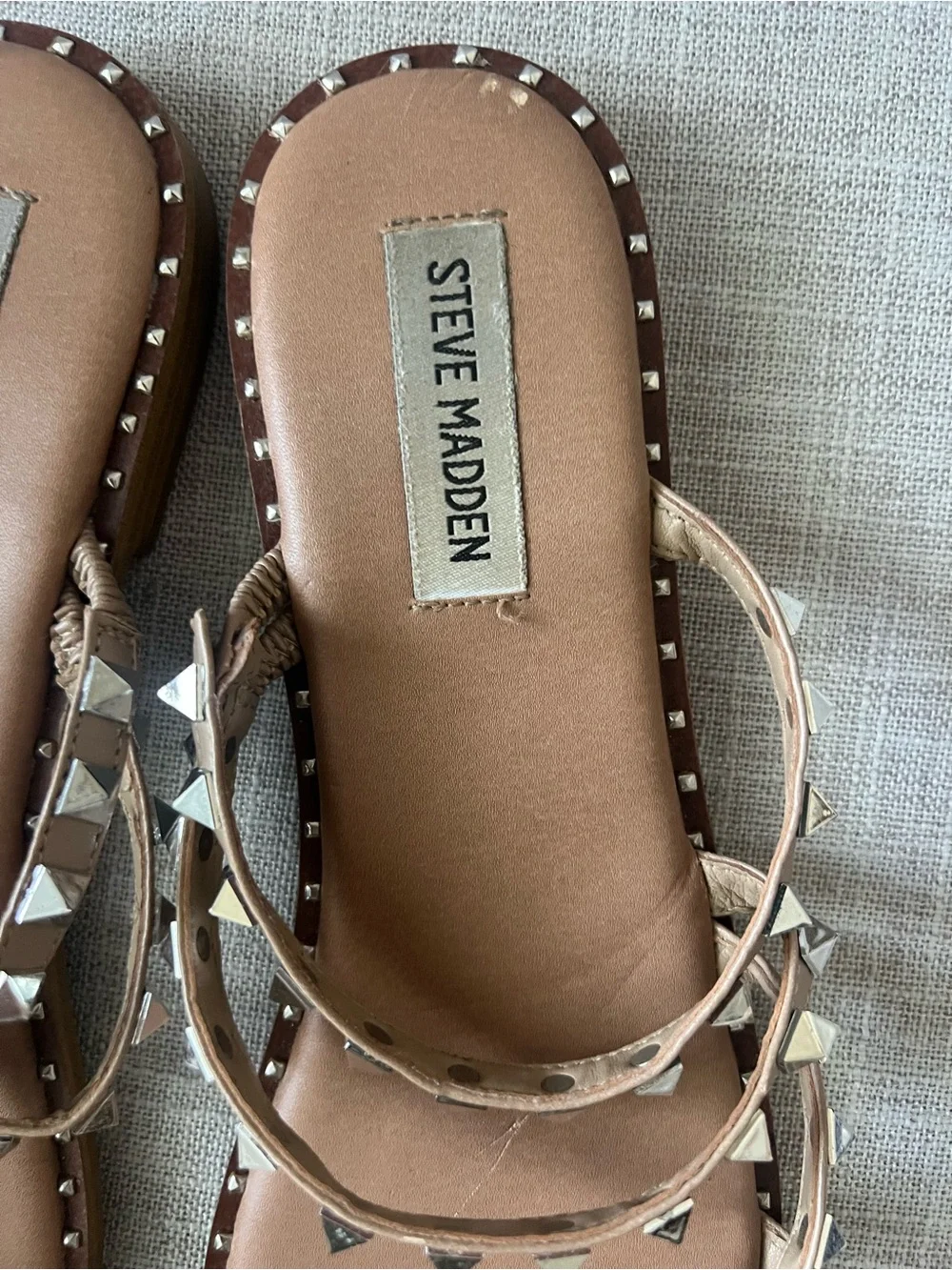 Steve Madden summer resort wear  Studded Strappy Slide Sandals, women’s 9.5.